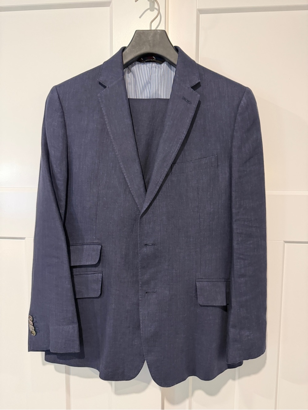 Banana Republic Navy Linen 3 Pocket Suit